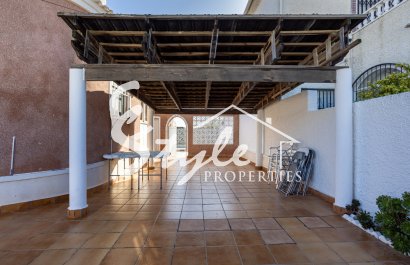 Resale - Villa - Torrevieja - Urbanización San Luis
