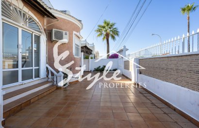 Resale - Villa - Torrevieja - Urbanización San Luis