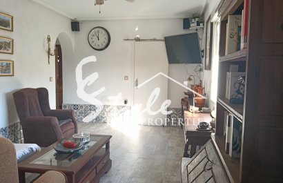 Reventa - Apartamento - Los Montesinos - La Herada