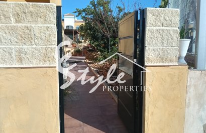 Reventa - Apartamento - Los Montesinos - La Herada