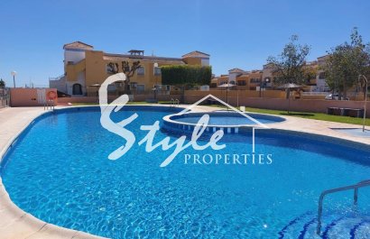 Reventa - Apartamento - Los Montesinos - La Herada