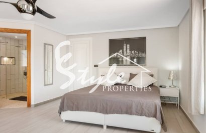 For sale big house with pool in Catral, Costa Blanca, Spain. ID2138