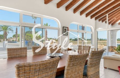 For sale big house with pool in Catral, Costa Blanca, Spain. ID2138