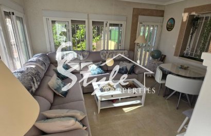 Resale - Villa - Torrevieja - Aguas Nuevas