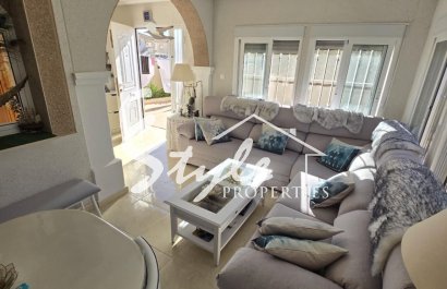 For sale 3 beds 2 baths house with plot in Aguas Nuevas, Torrevieja, Costa Blanca. ID1213
