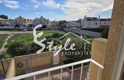 Resale - Villa - Torrevieja - Aguas Nuevas