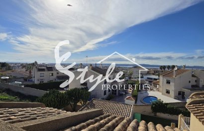 For sale 3 beds 2 baths house with plot in Aguas Nuevas, Torrevieja, Costa Blanca. ID1213