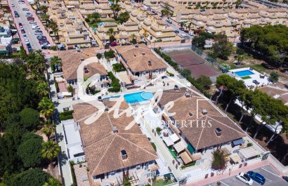 В продаже бунгало в Лас Баркас, Пунта Прима, Ориуэла Коста. ID2539