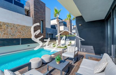 Resale - Villa - Orihuela Costa  - Lomas de Cabo Roig