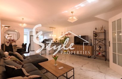 Resale - Terraced house / Townhouse - Torrevieja - El Acequión - Los Náufragos