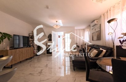 Resale - Terraced house / Townhouse - Torrevieja - El Acequión - Los Náufragos