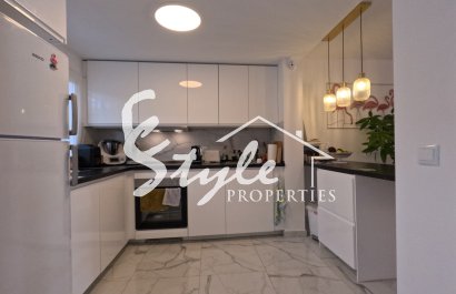 Resale - Terraced house / Townhouse - Torrevieja - El Acequión - Los Náufragos