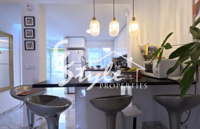 Resale - Terraced house / Townhouse - Torrevieja - El Acequión - Los Náufragos