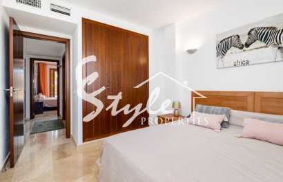 Resale - Apartment - Orihuela Costa  - av. Las Olas