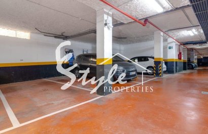 Resale - Apartment - Orihuela Costa  - av. Las Olas