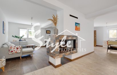 Resale - Villa - Ciudad Quesada - avenida de las Naciones