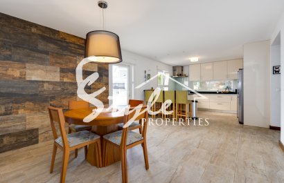 Resale - Villa - Ciudad Quesada - avenida de las Naciones