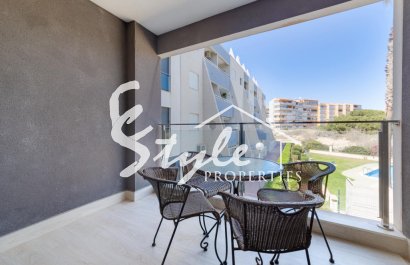 Resale - Apartment - Torrevieja - calle Puerto Romano
