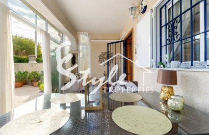 Продается угловой таунхаус с 3 спальнями в Зениамаре, Плайя Фламенка, Ориуэла Коста. ID2793