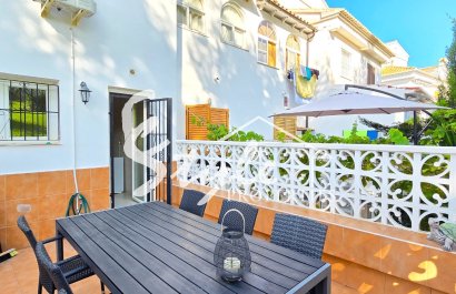 Resale - Townhouse - La Mata