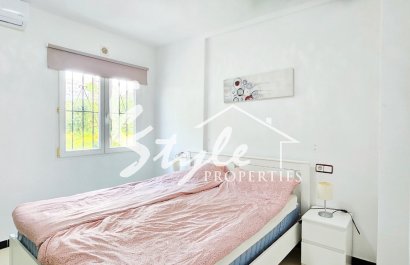 Resale - Townhouse - La Mata