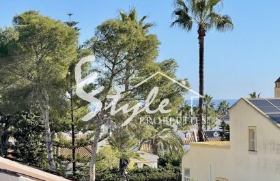 Resale - Villa - Orihuela Costa  - Villamartin