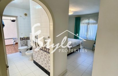 Resale - Villa - Orihuela Costa  - Villamartin