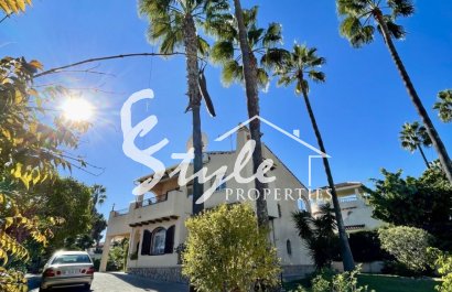 Resale - Villa - Orihuela Costa  - Villamartin