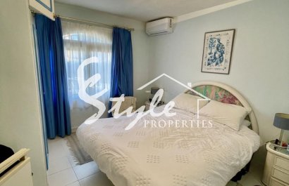 Resale - Villa - Orihuela Costa  - Villamartin