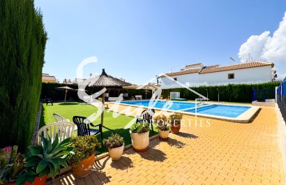 Se vende ático en Urb. Andalus, Los Altos, Orihuela Costa , Costa Blanca. ID2798