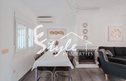 Reventa - Duplex - Villamartin - Res. Las Filipinas