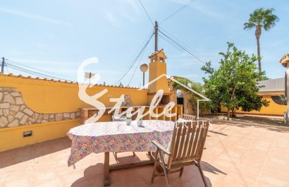 Resale - Villa - Orihuela Costa  - Los Almendros-La Florida