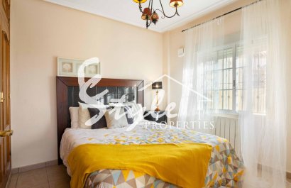 Resale - Villa - Orihuela Costa  - Los Almendros-La Florida