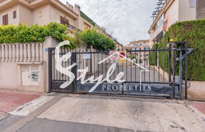 Charming renovated townhouse for sale with sea views in Playa Flamenca, Costa Blanca, Spain. ID2750