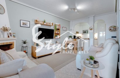 Charming renovated townhouse for sale with sea views in Playa Flamenca, Costa Blanca, Spain. ID2750