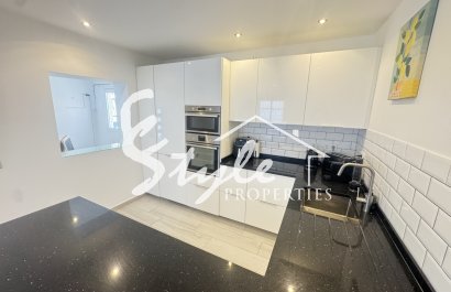 Resale - Villa - Orihuela-Costa - Blue Lagoon