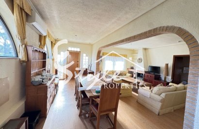 Resale - Villa - Cabo Roig