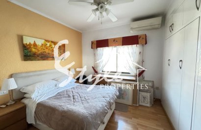 Resale - Villa - Cabo Roig
