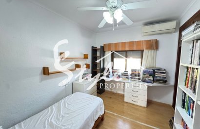 Resale - Villa - Cabo Roig