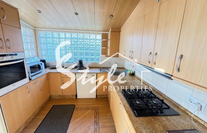 Resale - Villa - Cabo Roig