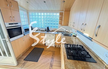 Resale - Villa - Cabo Roig