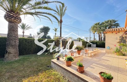 Resale - Villa - Cabo Roig