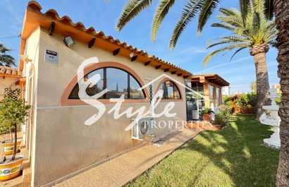 Resale - Villa - Cabo Roig
