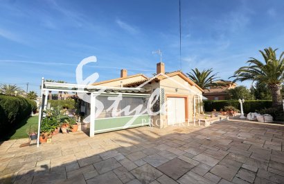 Resale - Villa - Cabo Roig