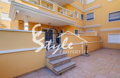 Прекрасные апартаменты с 2 спальнями и 2 ванными комнатами, расположенные недалеко от моря в Кабо-Роиг, Коста-Бланка, Испания. ID2751