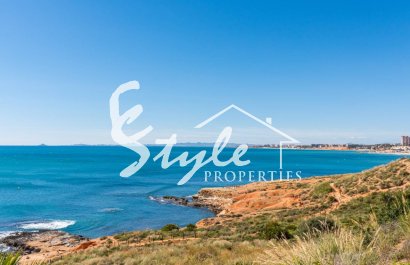 Прекрасные апартаменты с 2 спальнями и 2 ванными комнатами, расположенные недалеко от моря в Кабо-Роиг, Коста-Бланка, Испания. ID2751