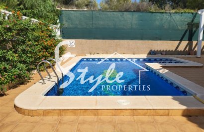 Resale - Villa - Villamartin, Orihuela Costa - Villamartin