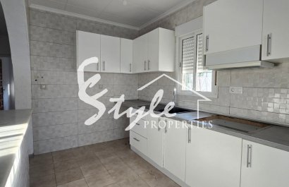 Resale - Villa - Torrevieja - El Chaparal