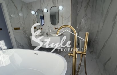 Resale - Villa - Villamartin, Orihuela Costa - Villamartin