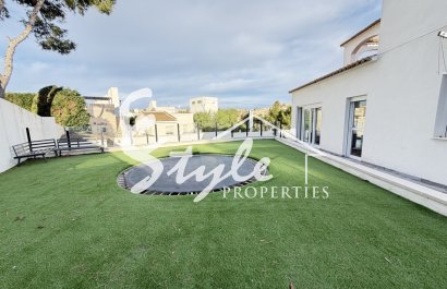 Resale - Villa - Villamartin, Orihuela Costa - Villamartin